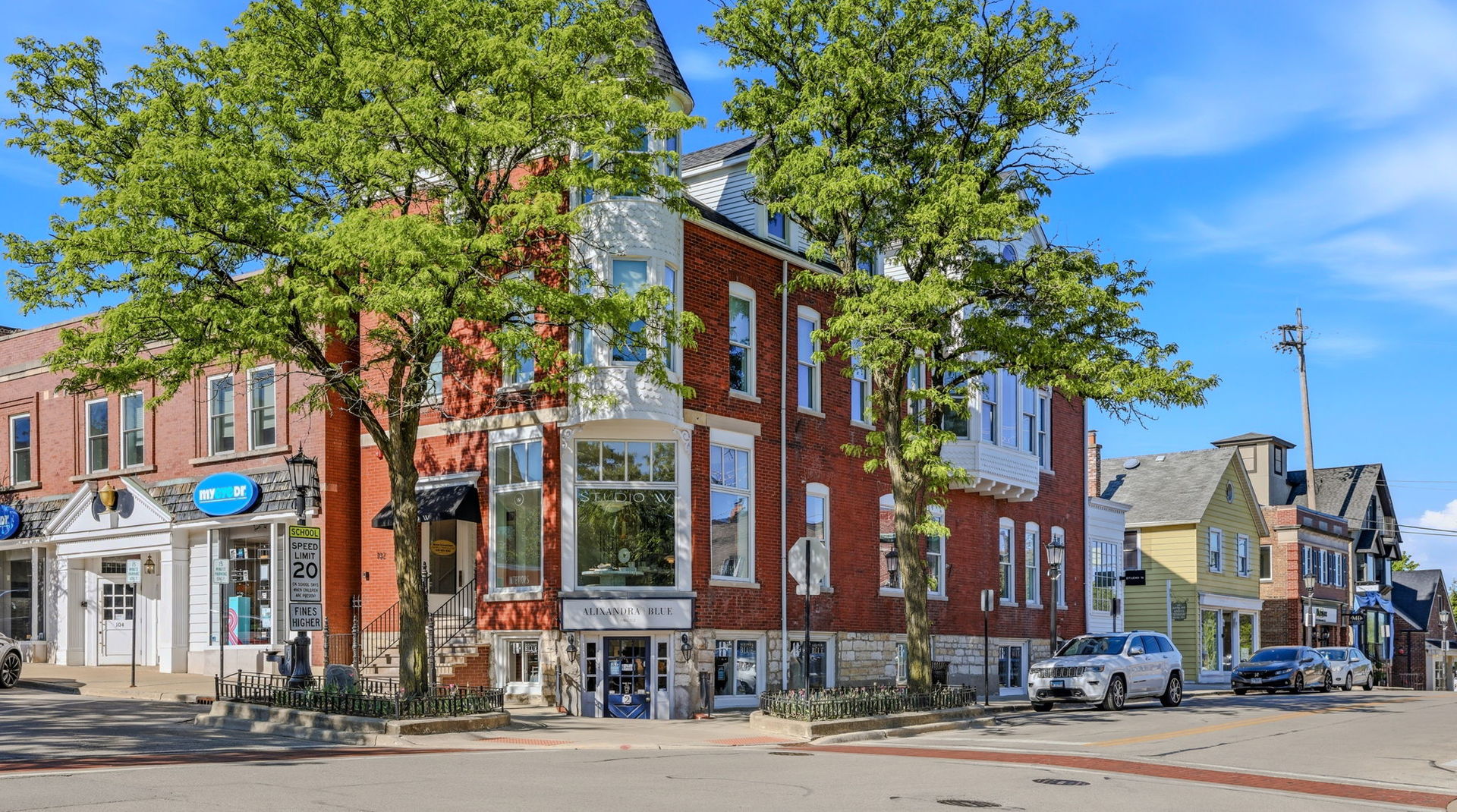 102 S Washington Street #OWNERS photo 3
