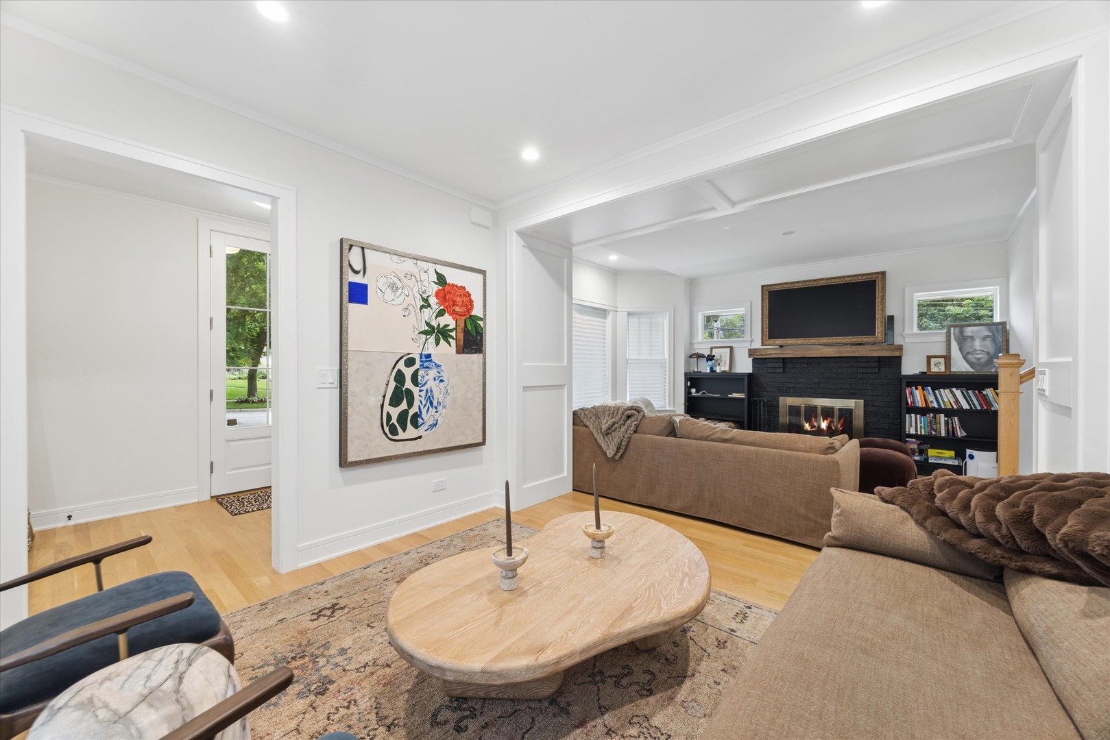 146 E Maple Street photo 4