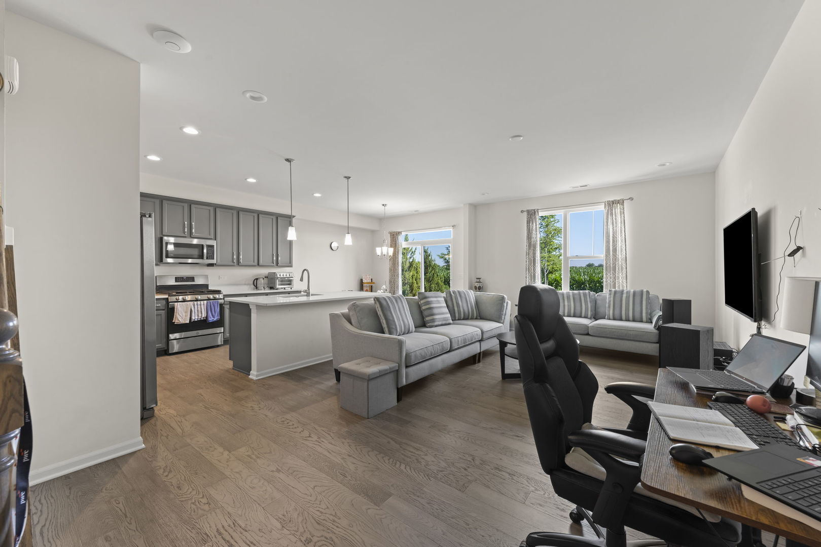 4200 Calder Lane photo 4
