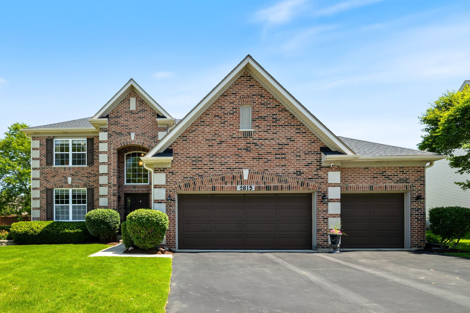 2815 Forest Creek Lane photo 2