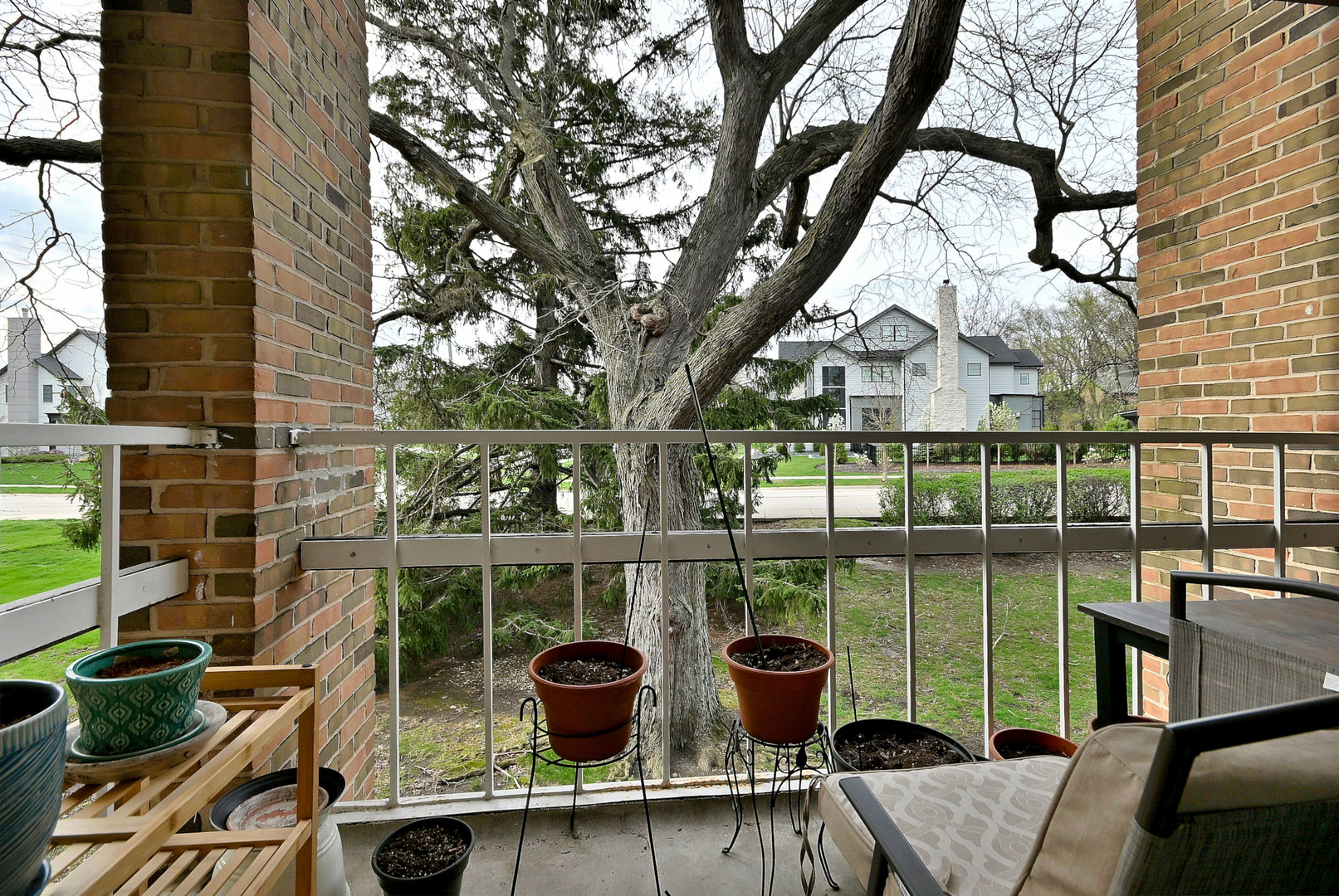 360 Claymoor Avenue #2E photo 5