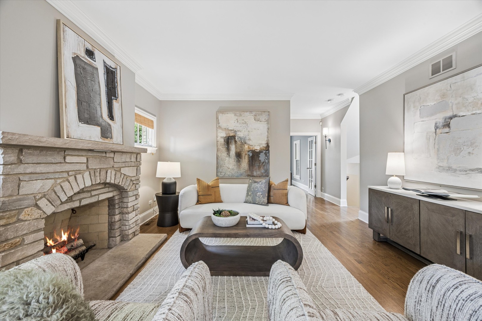 360 N Oak Street photo 3