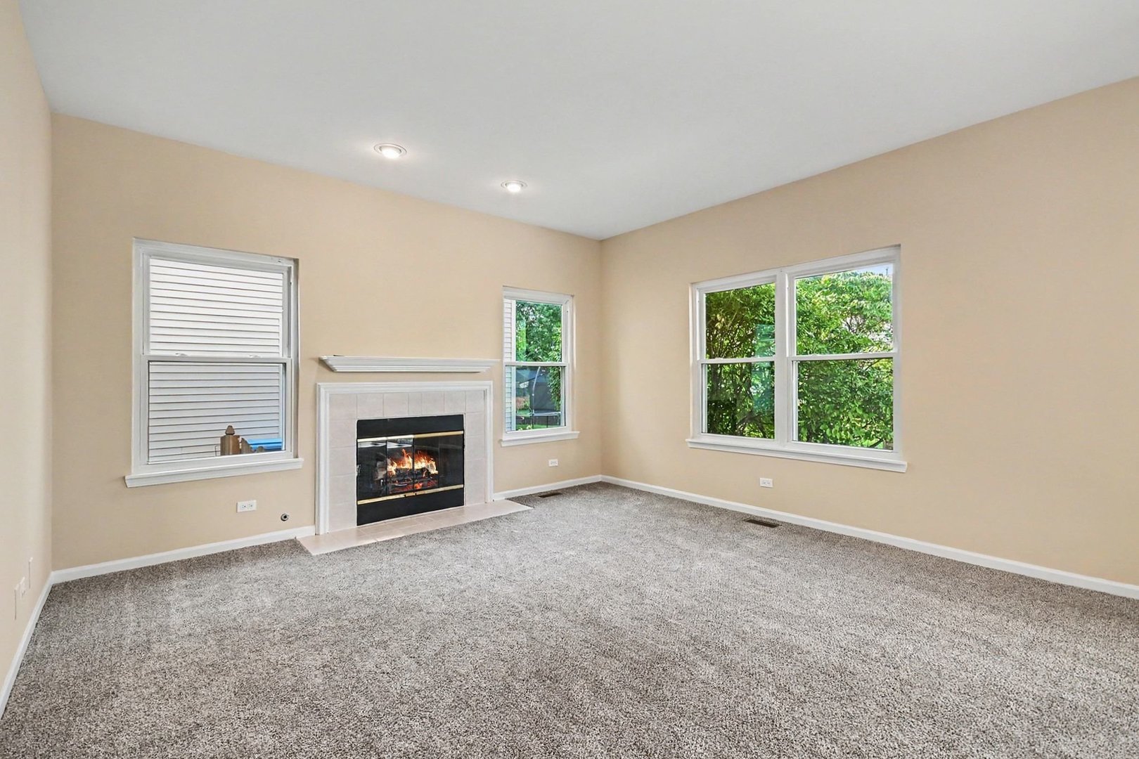 1057 Rosefield Lane photo 4