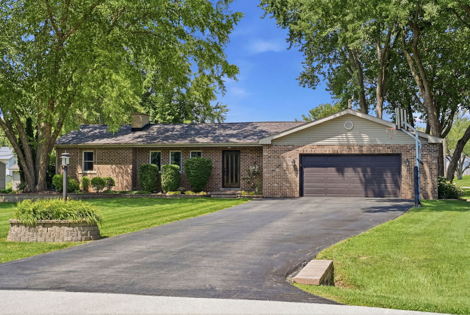 28 S Cherry Drive photo 2