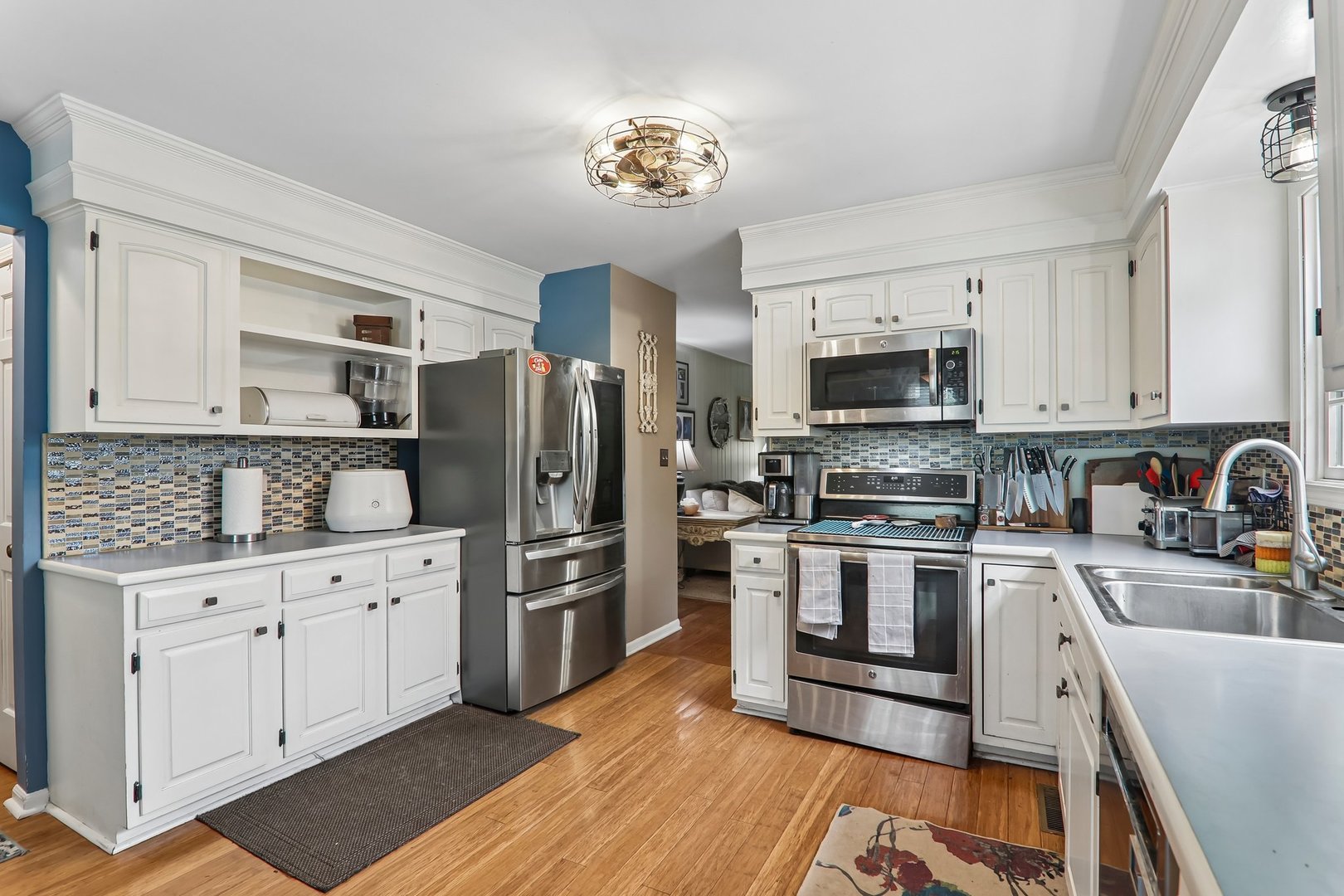 1644 Swallow Street photo 4