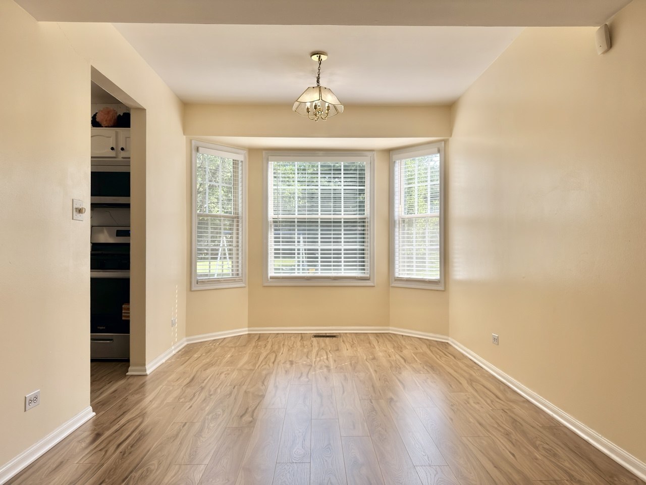 1464 Farington Lane photo 2