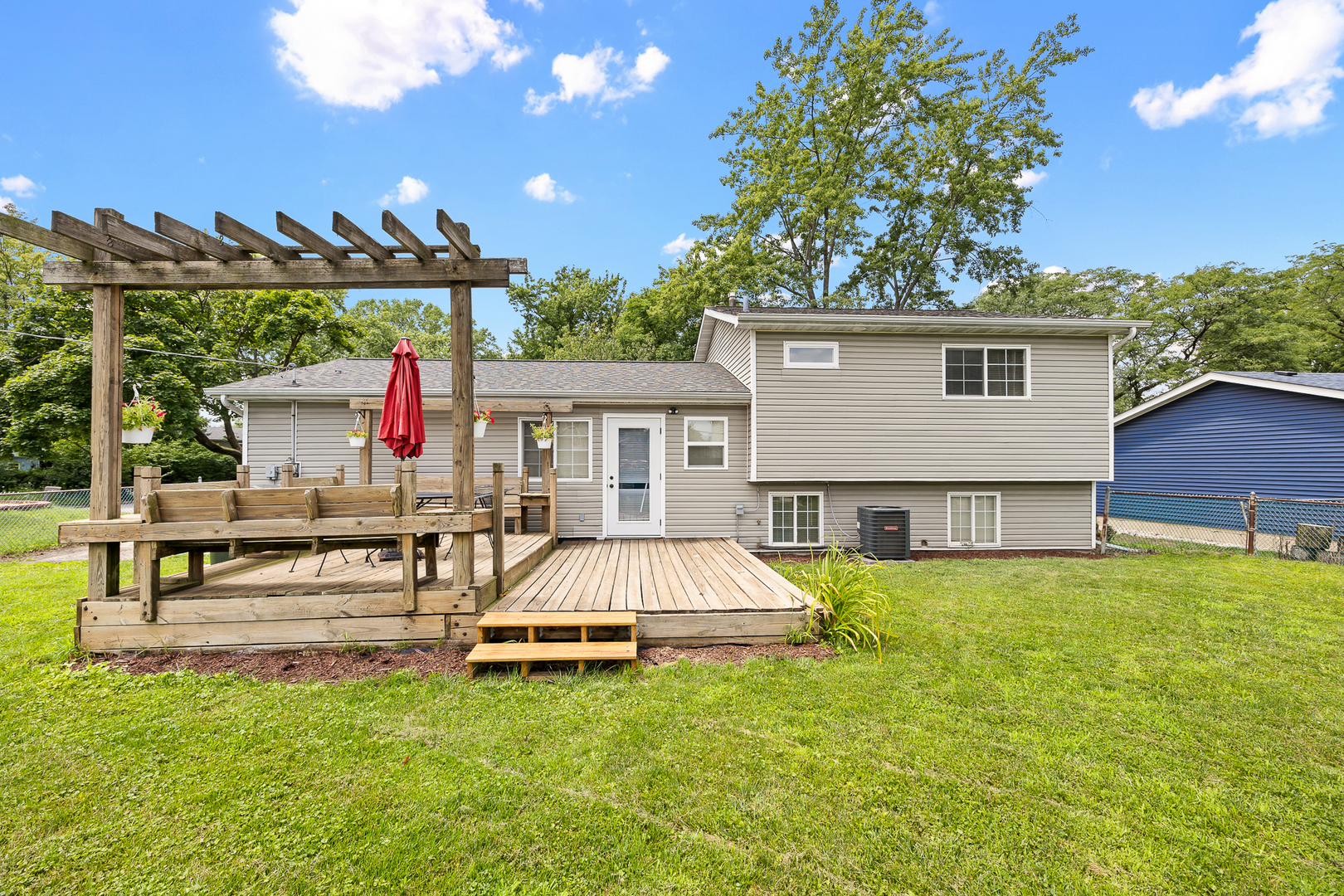 148 Bedford Road photo 4