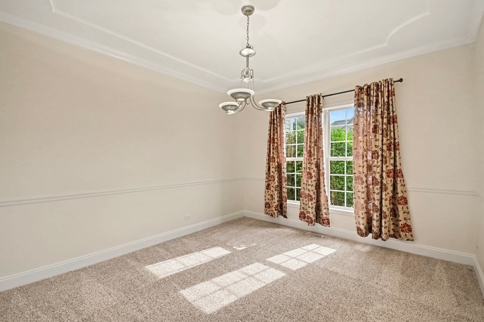 2095 Rockland Drive photo 5