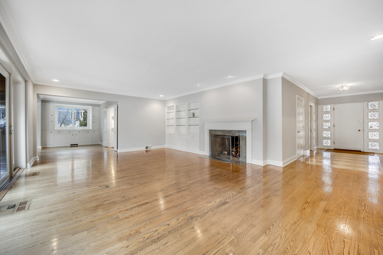 120 E 8th Street photo 5