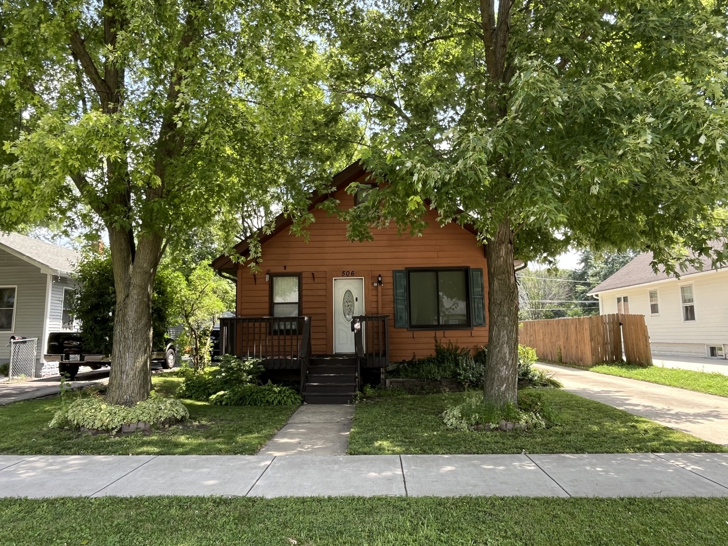 506 S Gladstone Avenue photo 2