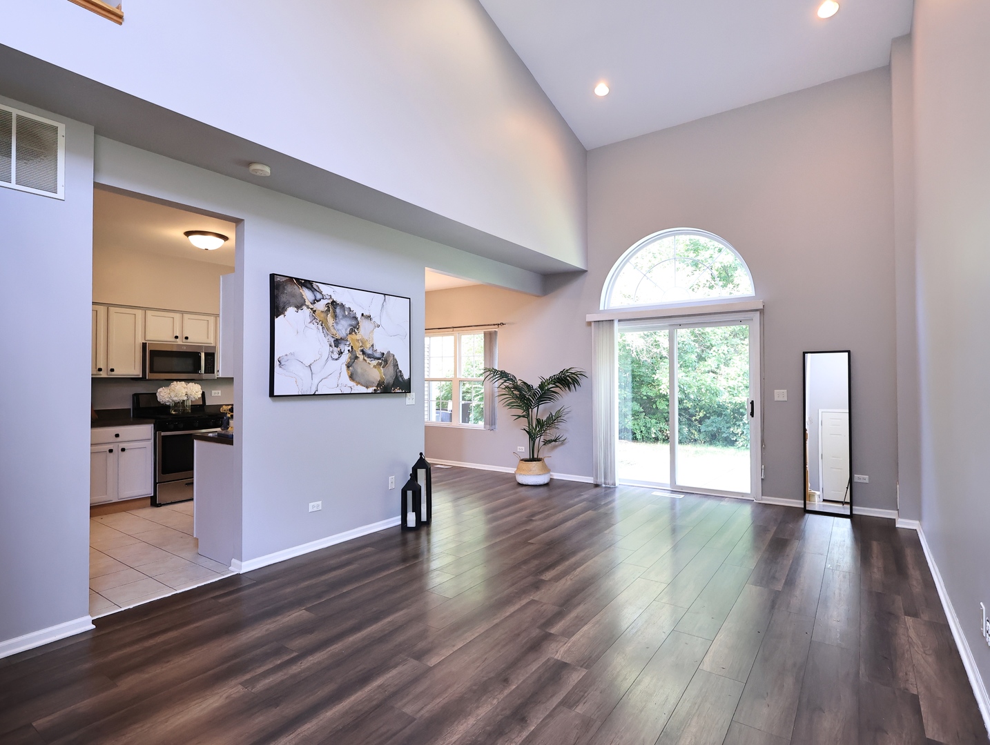 2607 Oak Tree Lane #2607 photo 4