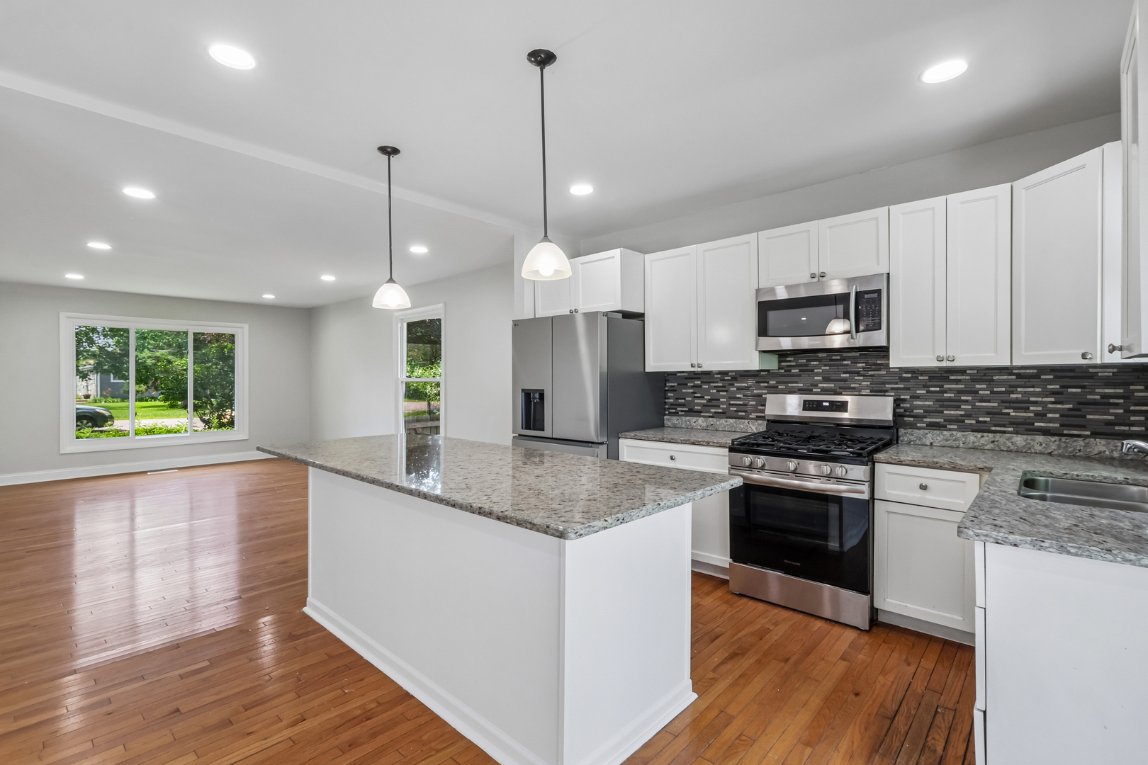 520 Woodlyn Drive photo 2