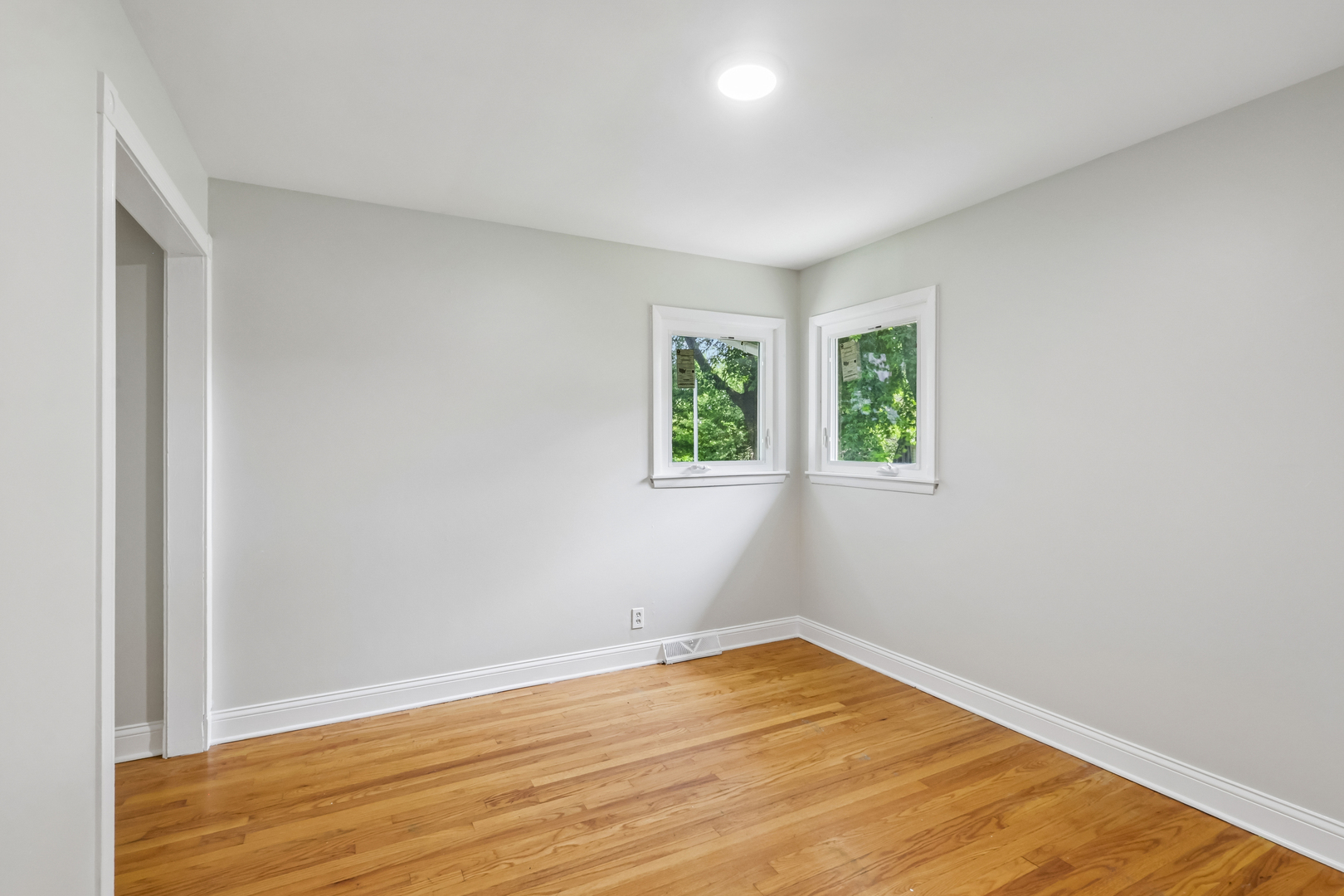 520 Woodlyn Drive photo 4