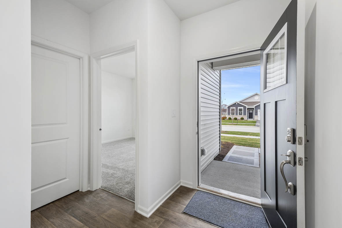 25522 W Sandalwood Lane photo 2
