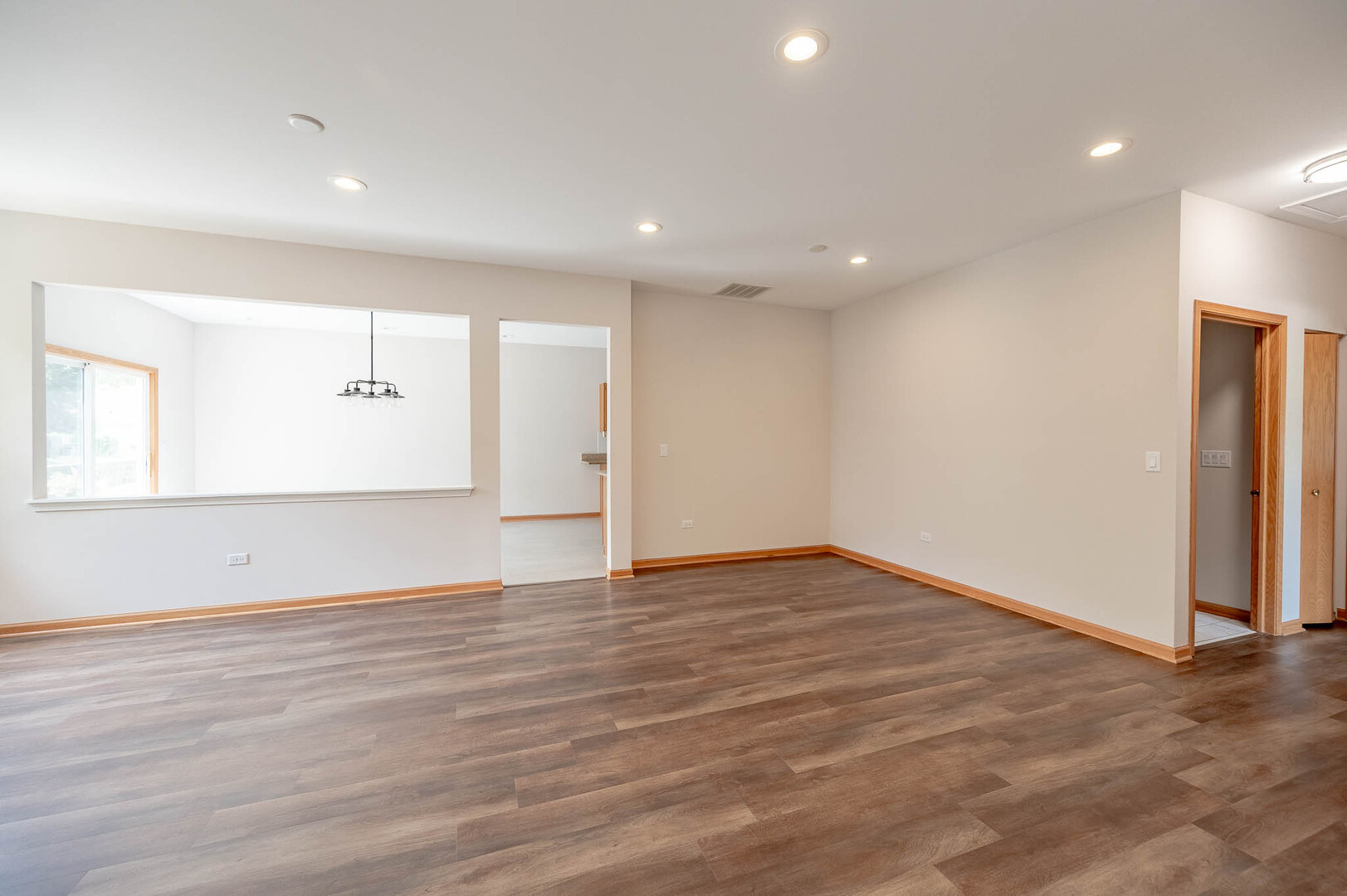 21366 W Juniper Lane photo 3