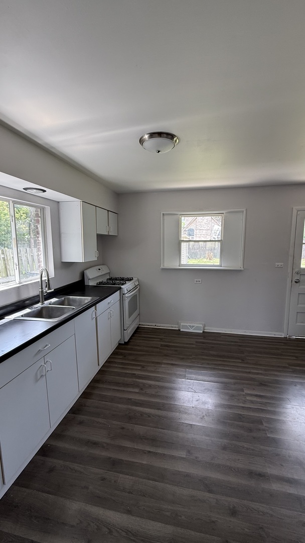426 Mills Street photo 2
