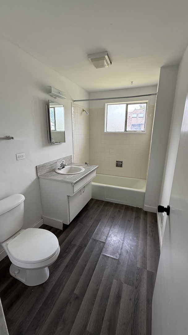 426 Mills Street photo 4