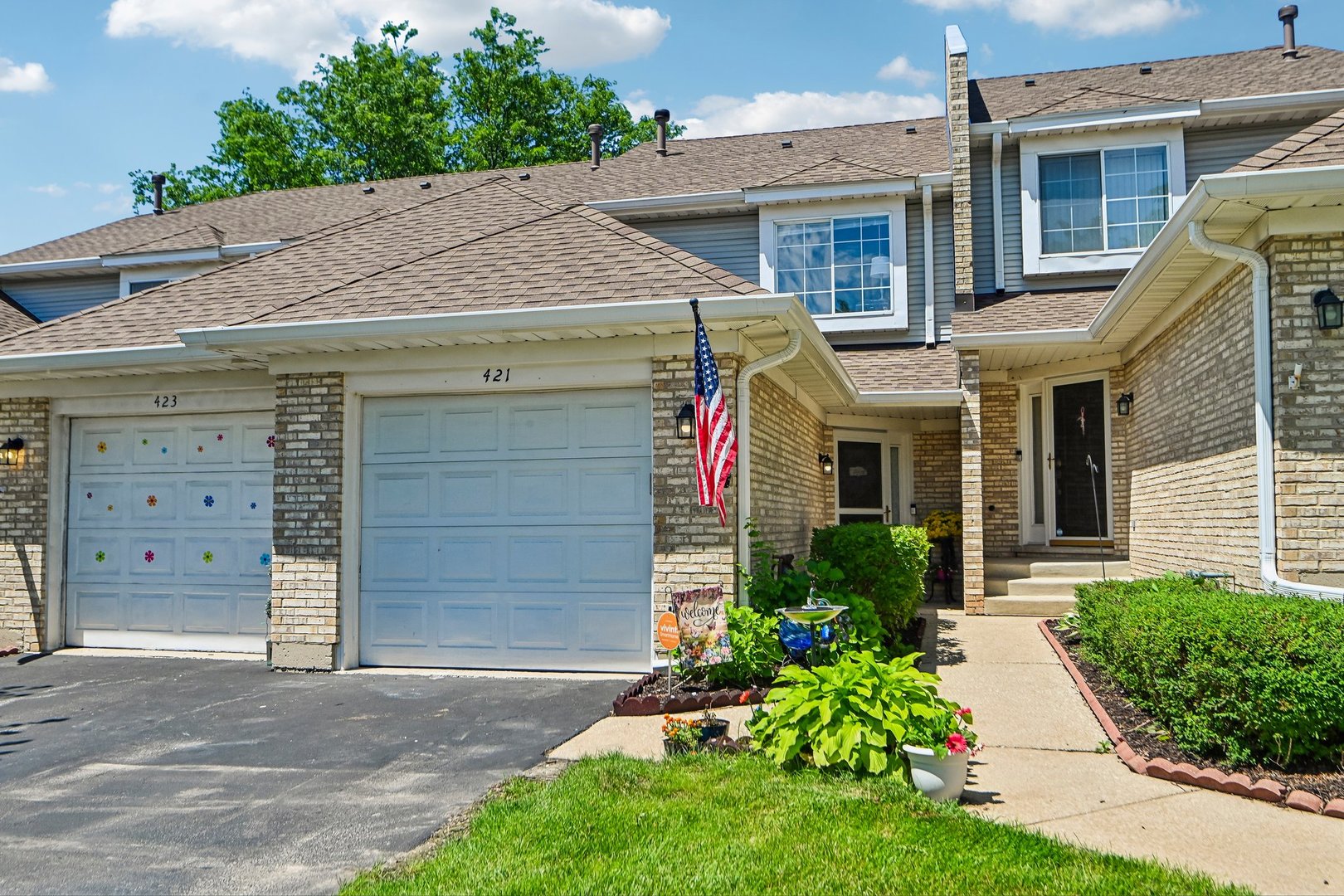 421 Lakeview Circle photo 2