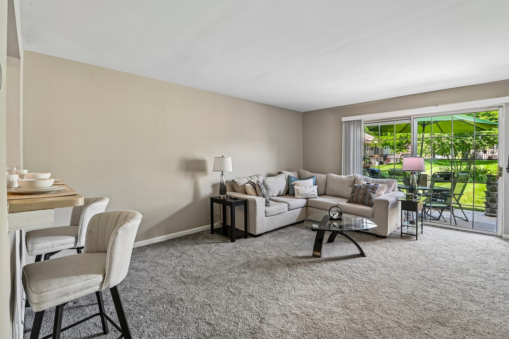421 Lakeview Circle photo 4