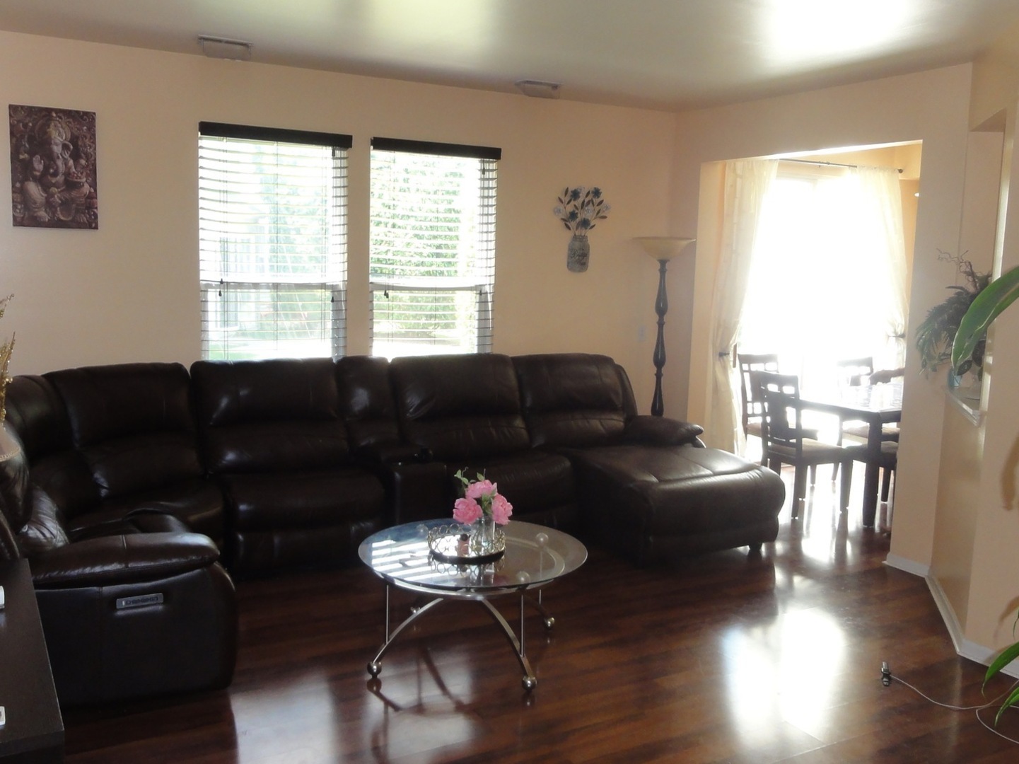 3156 Bromley Lane photo 3