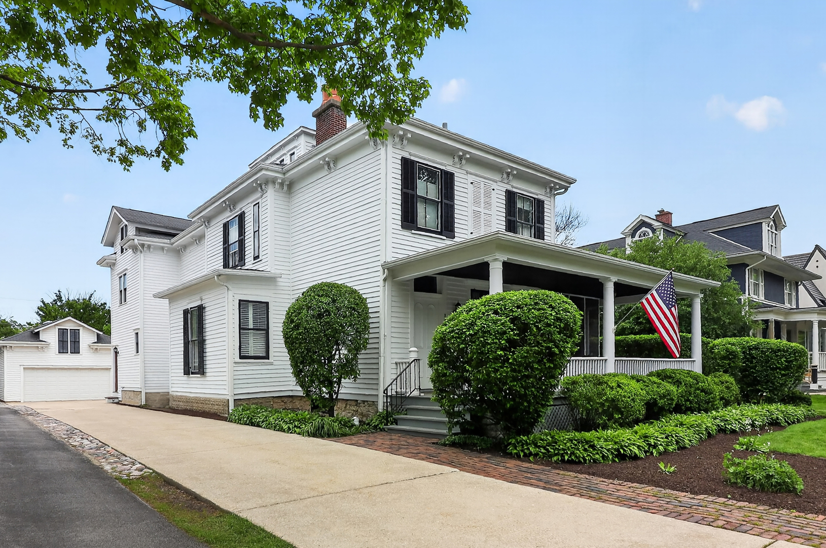 319 N Lincoln Street photo 2