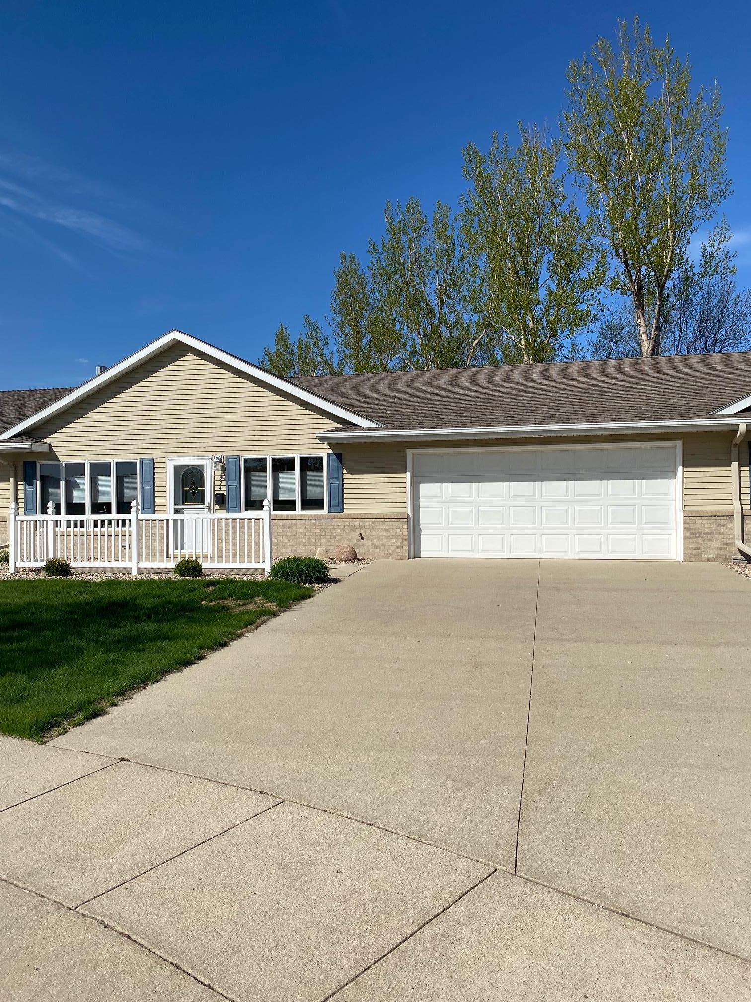 974 Homewood Avenue #2, Worthington, MN 56187