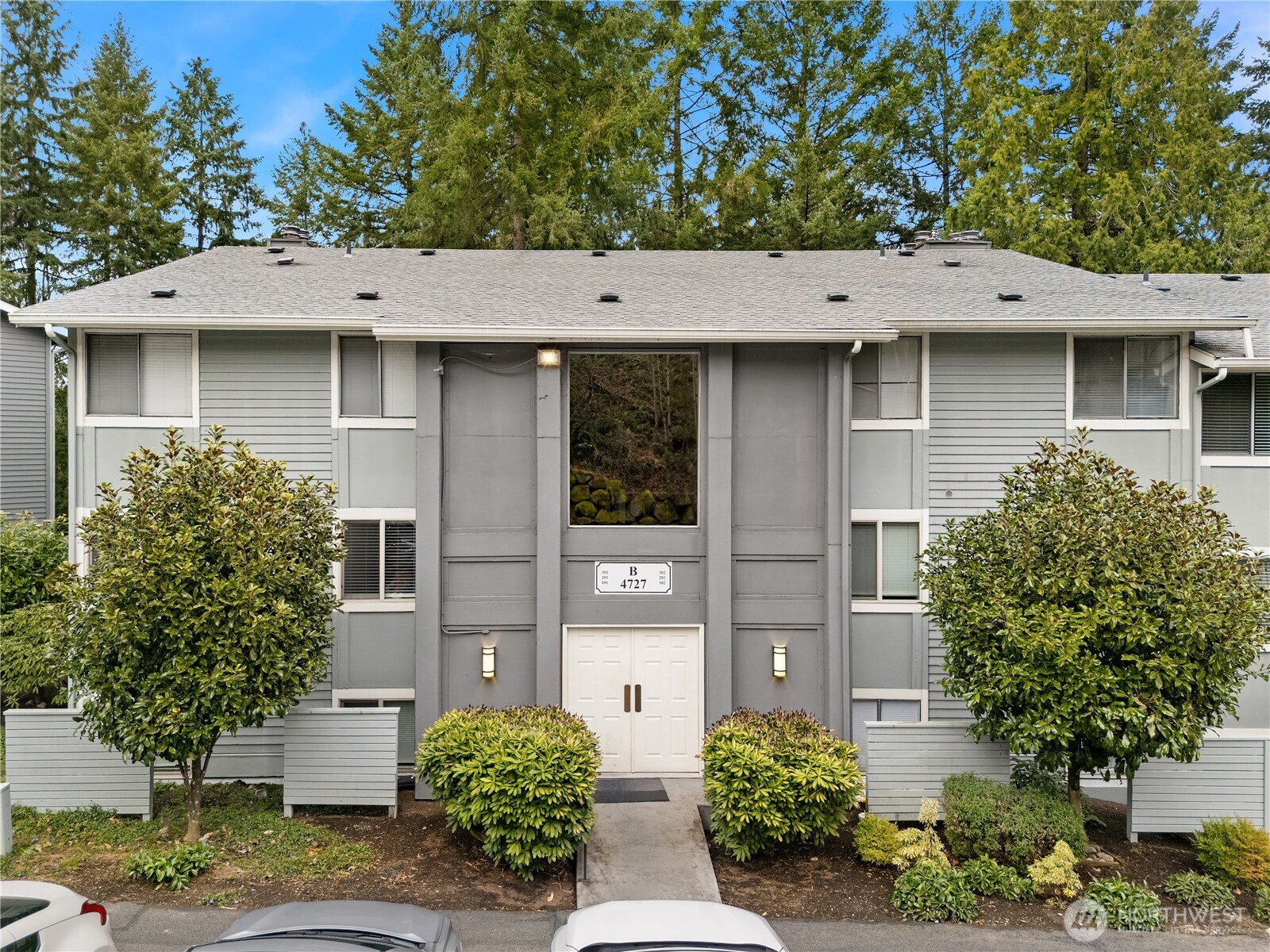 Property photo for 4727 W Lake Sammamish Parkway SE #B201