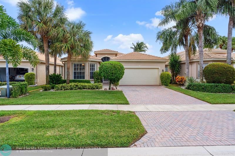 4/2.1 in Valencia Palms for sale 700,000