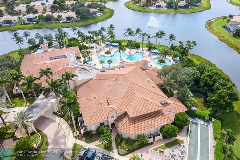 4/2.1 in Valencia Palms for sale 700,000