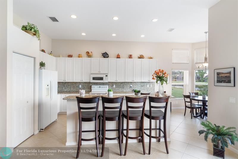 4/2.1 in Valencia Palms for sale 700,000