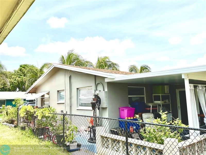 5708 NW 48th Ave, Tamarac MLSF10441165 Century Village Real