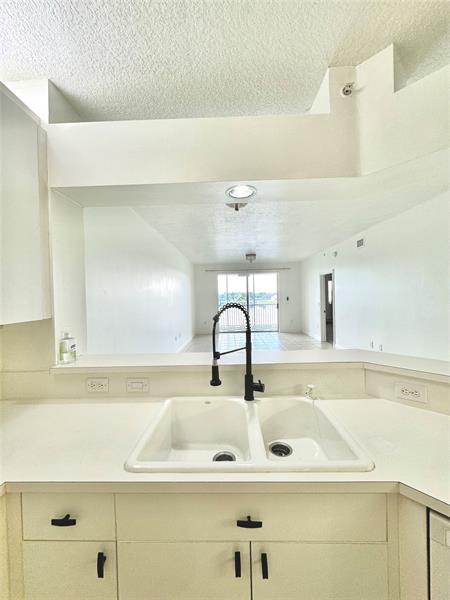  #306 - 33178 - FL - Doral