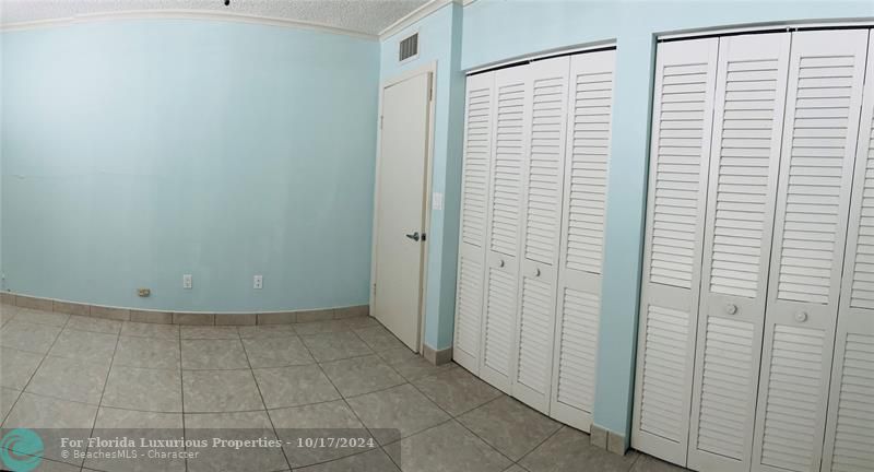 Photo: 18 of 39