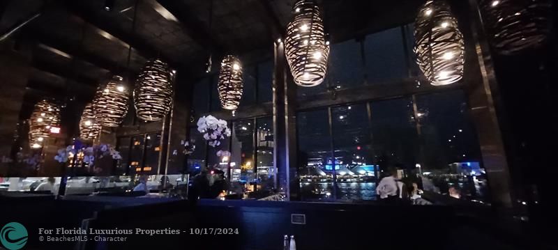 Photo: 32 of 39