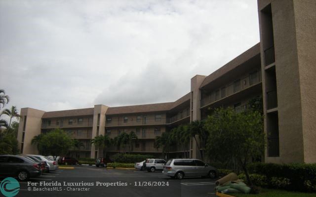 Photo: 18 of 38