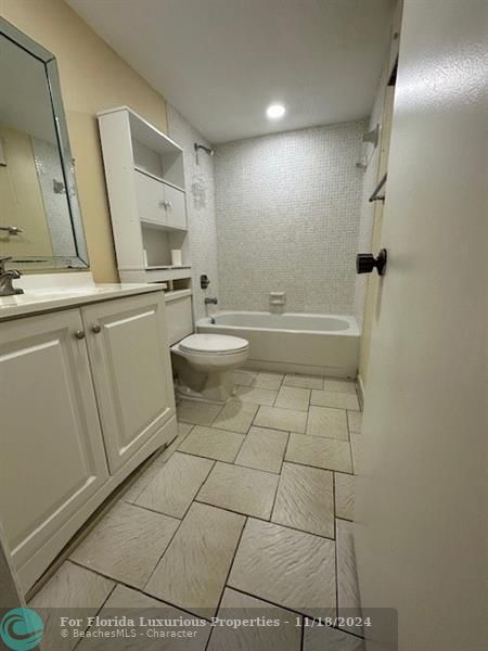 Photo: 16 of 22