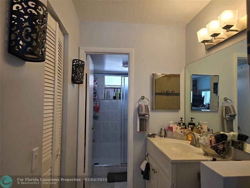 Photo: 20 of 20