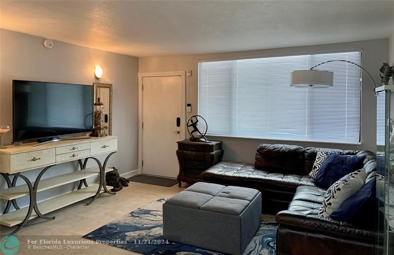 1901 N Andrews Ave #111