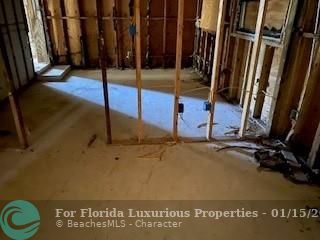 Photo: 6 of 6