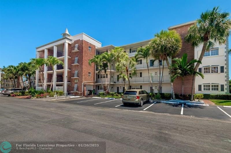 455 Paradise Isle Blvd #302