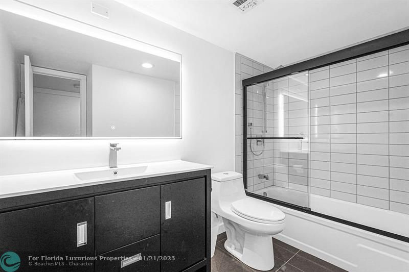Photo: 28 of 34