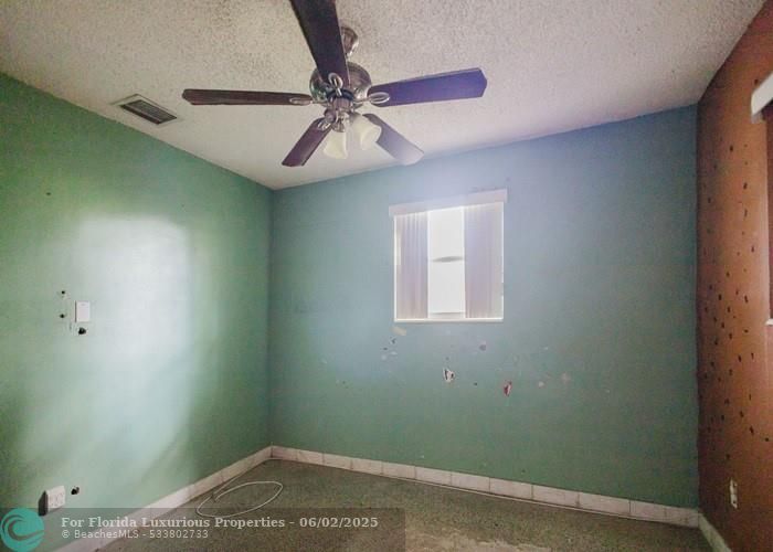 Photo: 20 of 23