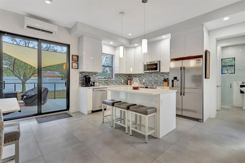 93 S Cortez Drive Circle R #93