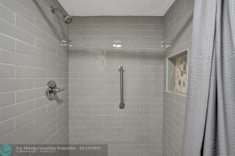 Photo: 29 of 46