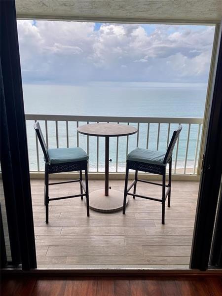 10600 S Ocean Dr #1004