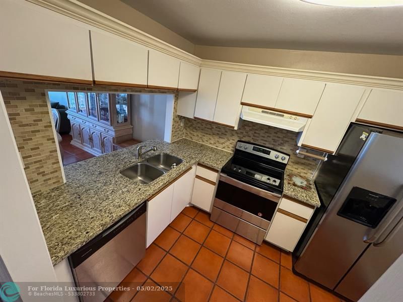 Photo: 15 of 24