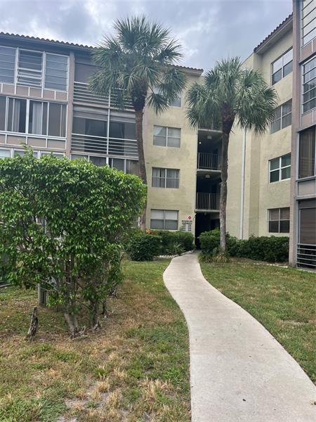 1800 sw 81 Ave N Lauderdale Ave #1418