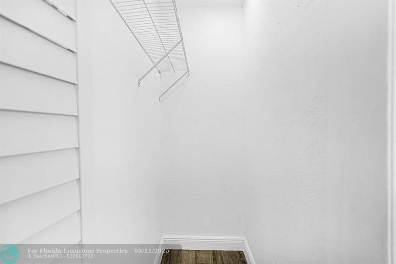 Photo: 37 of 65
