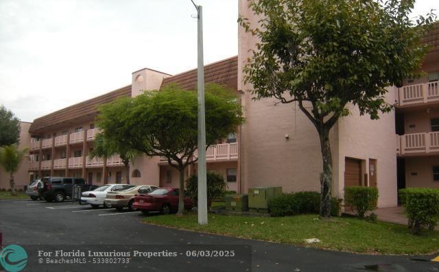 Photo: 17 of 38