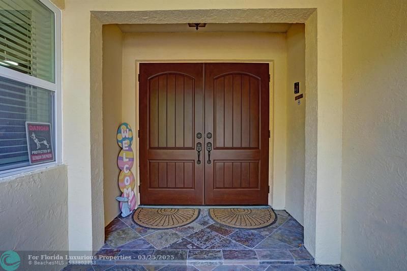 Photo: 5 of 55